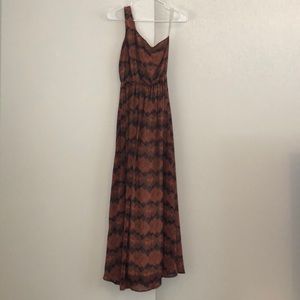 Beautiful off the shoulder dress from Kaitlyn